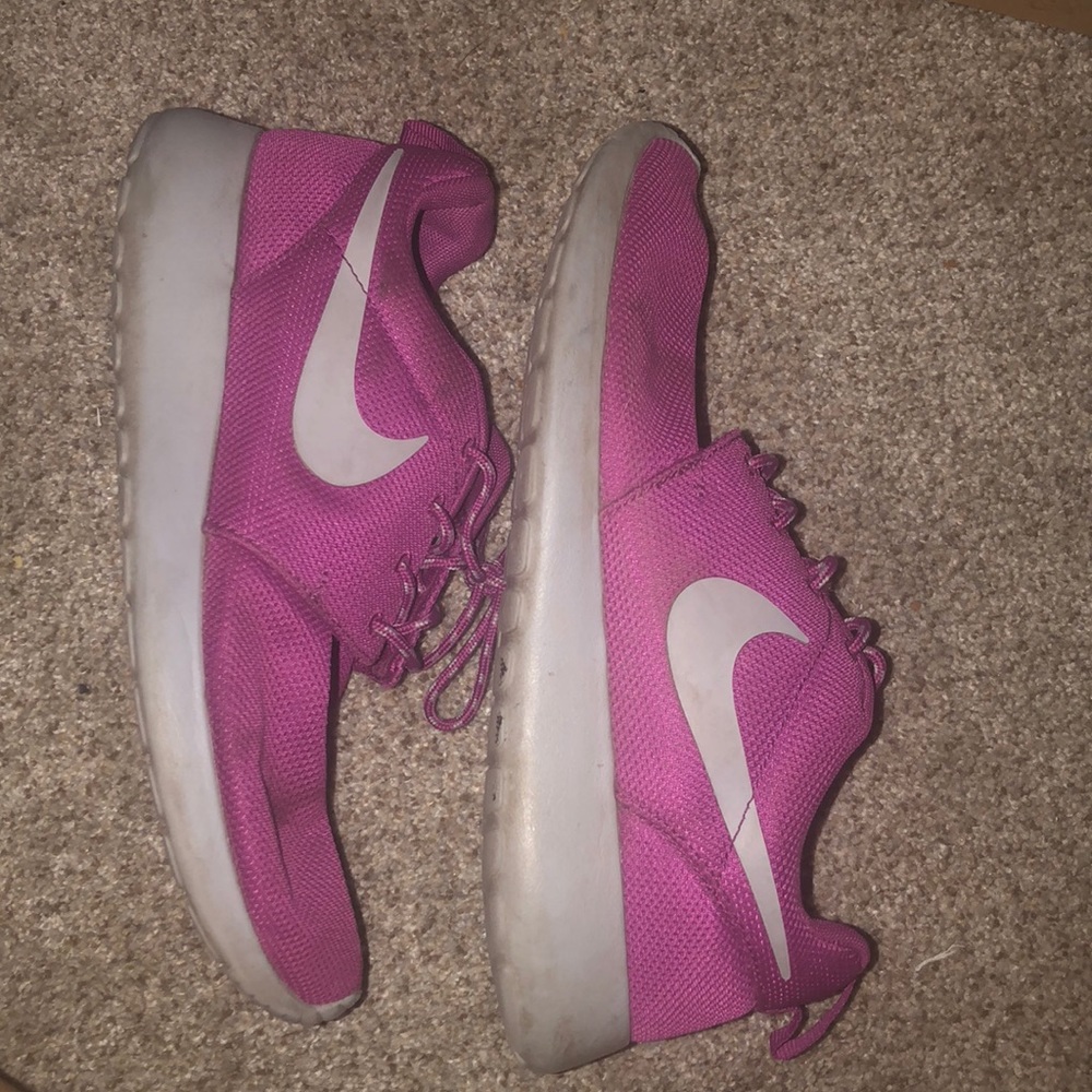 Women’s nikes